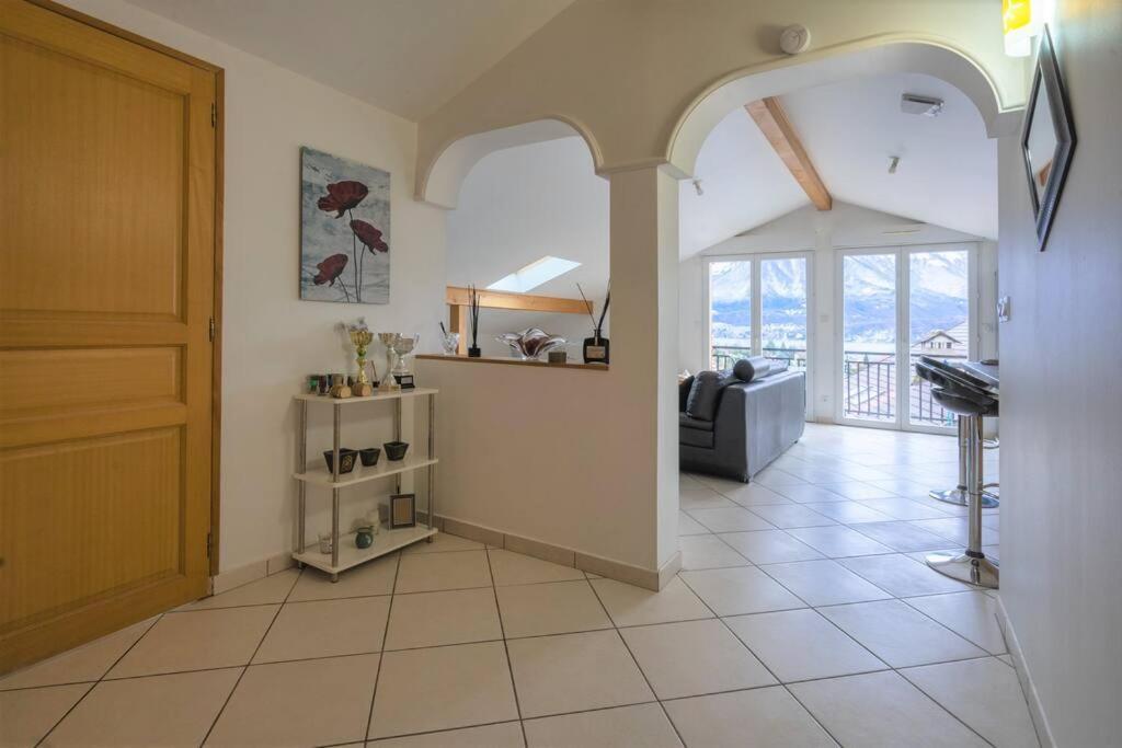 Cabana & Panorama Lac Annecy -Parking & Terrasse 塞夫里耶 外观 照片